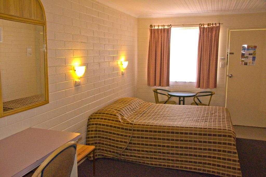 White Gum Motel Alice Springs Δωμάτιο φωτογραφία