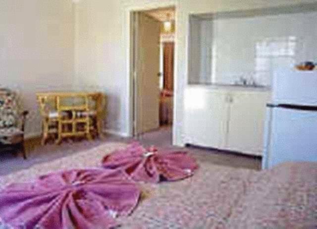 White Gum Motel Alice Springs Δωμάτιο φωτογραφία
